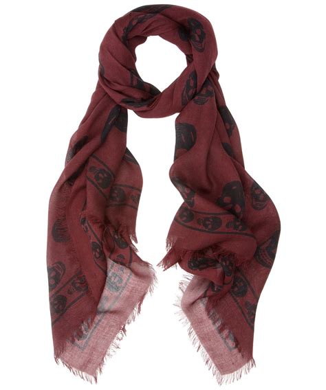 alexander mcqueen burgundy skull scarf